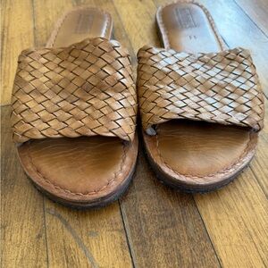 Mohinders woven slides - cute and comfy!